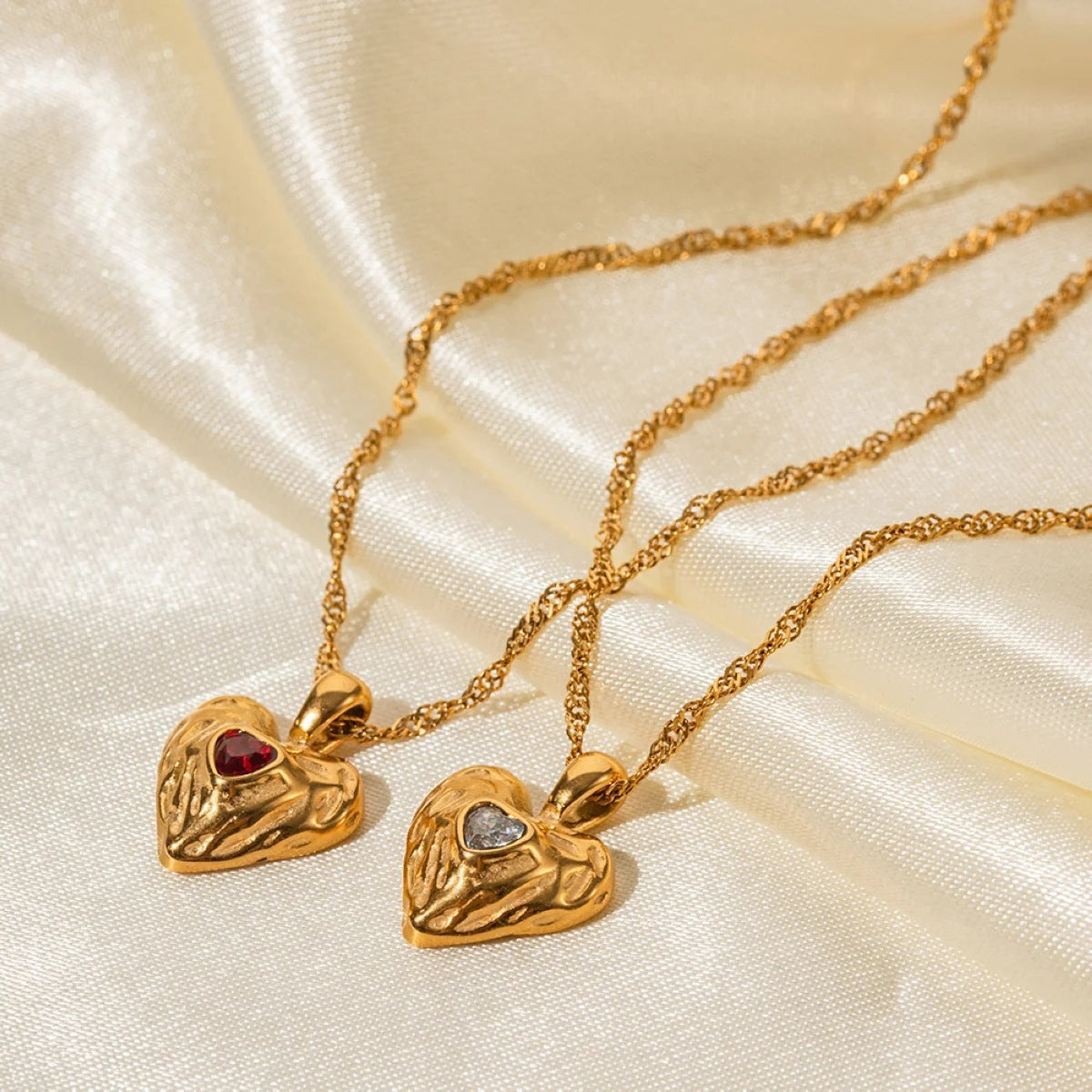 Heart-shaped Alloy Necklace with Rhinestones