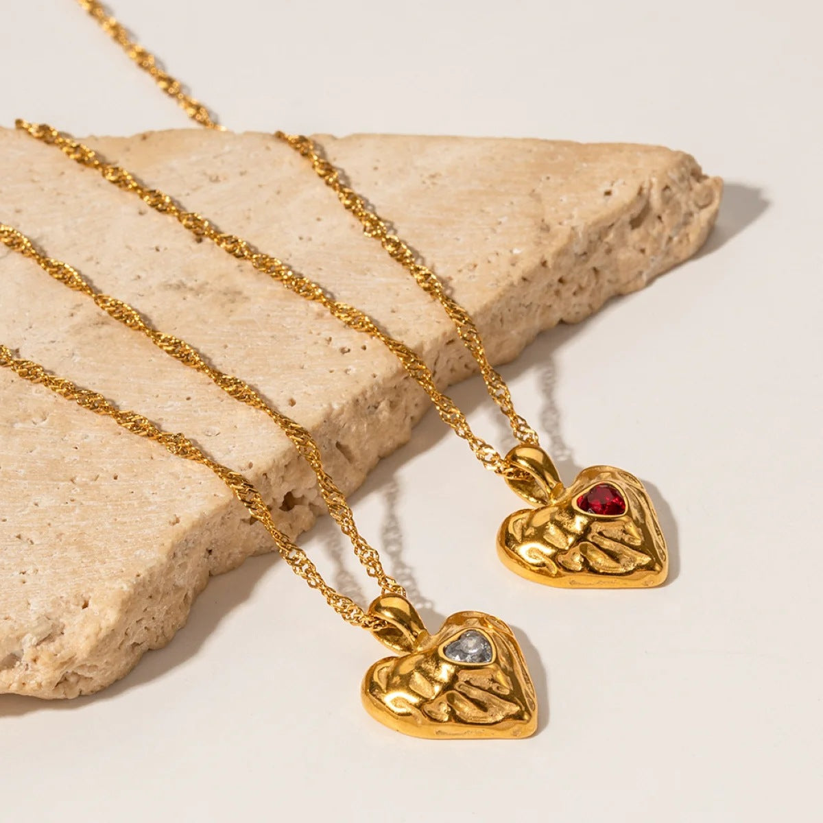 Heart-shaped Alloy Necklace with Rhinestones